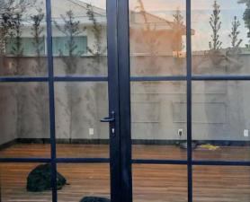 Esquadria de alumínio com isolamento acústico